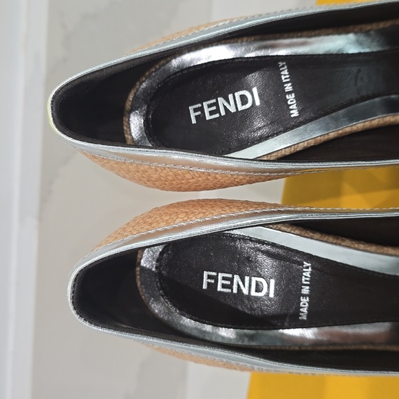 Fendi Size 38.5 Peep Toe Raffia Heel - Picture 6 of 10